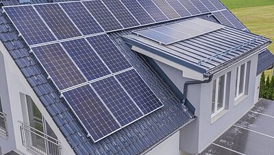 Installer des panneaux photovoltaïques sur mon toit panneaux photovoltaïques¨sur un toit